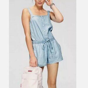 NEW- Levi's Romper Linen Blend Chambray Shorts size M NWT